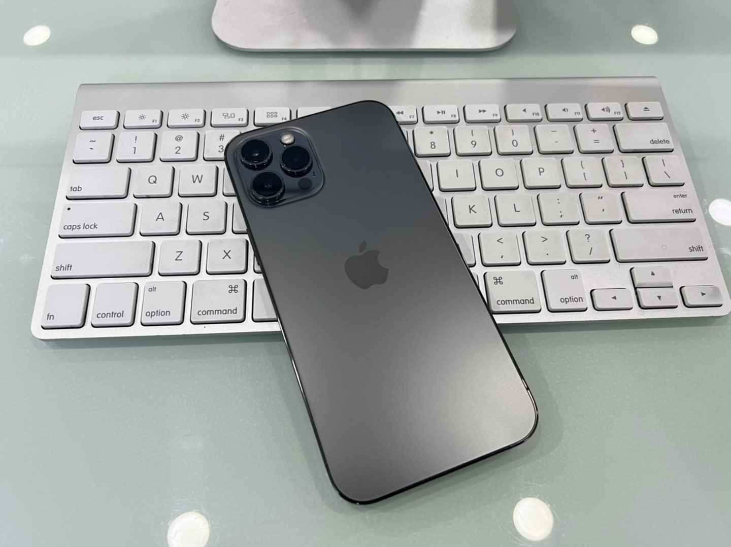 原装国行12Pro Max 256G石墨色，电池93%