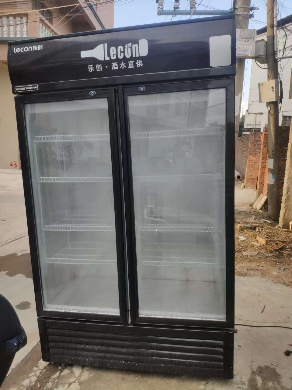 转让一台680升乐创双门展示柜1150元
