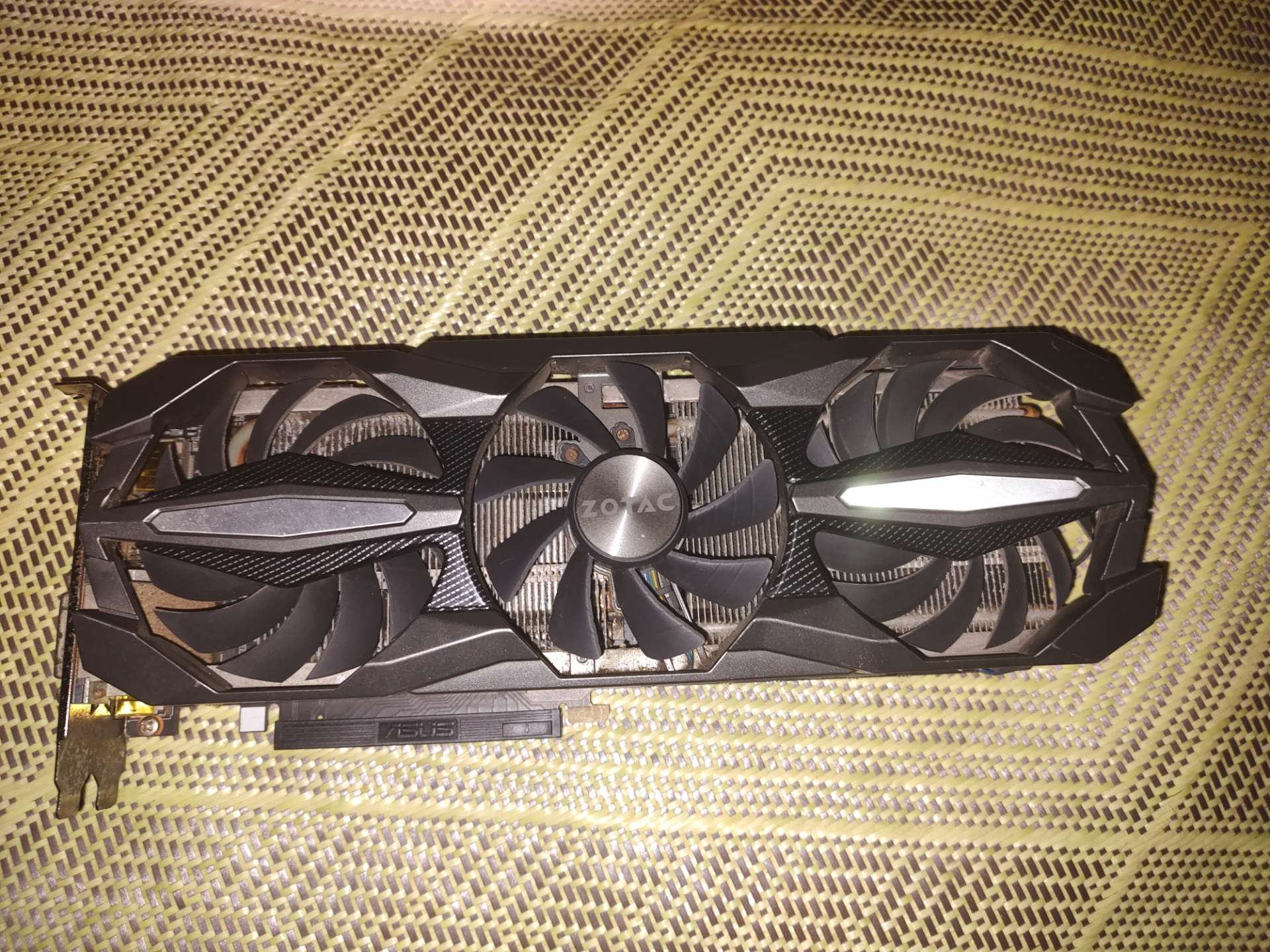 索泰1060 6g至尊plus游戏显卡