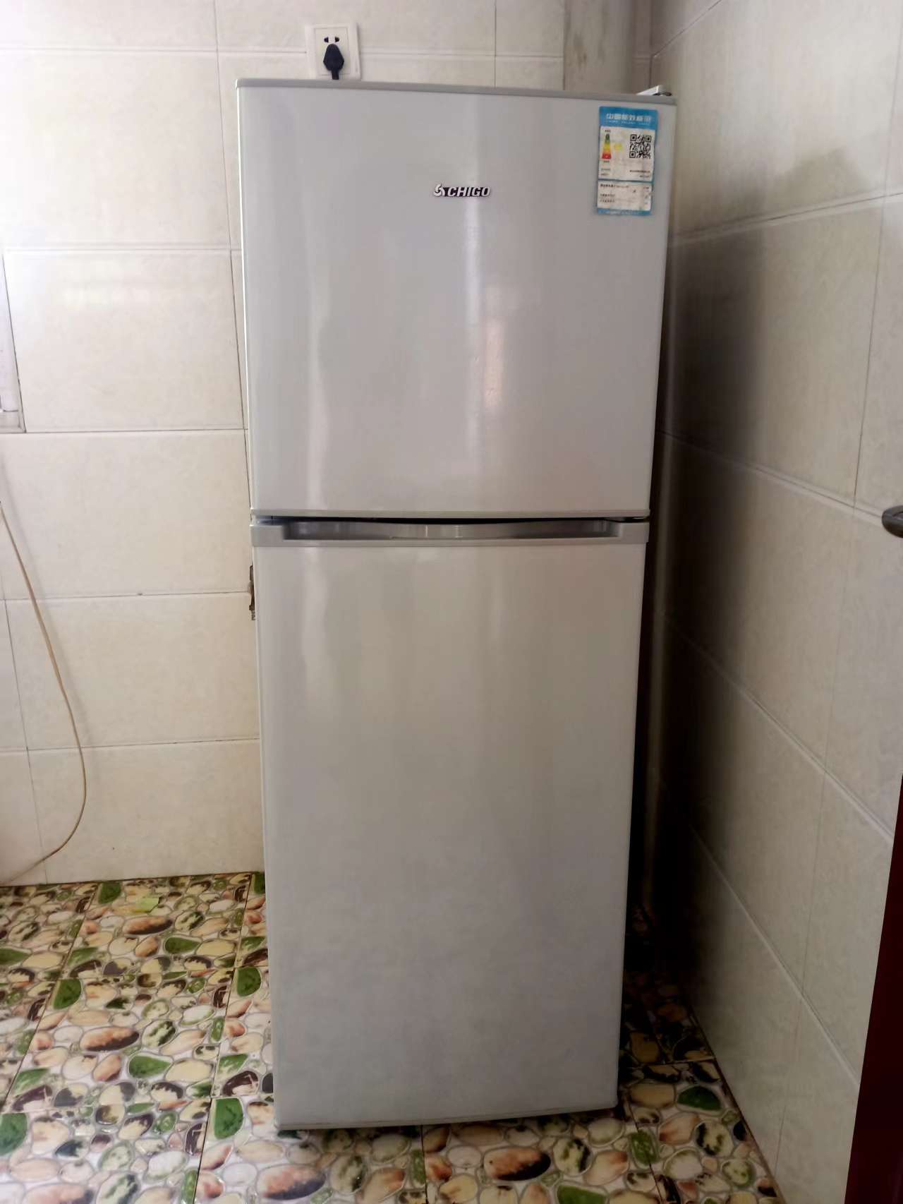 出售八成新冰箱