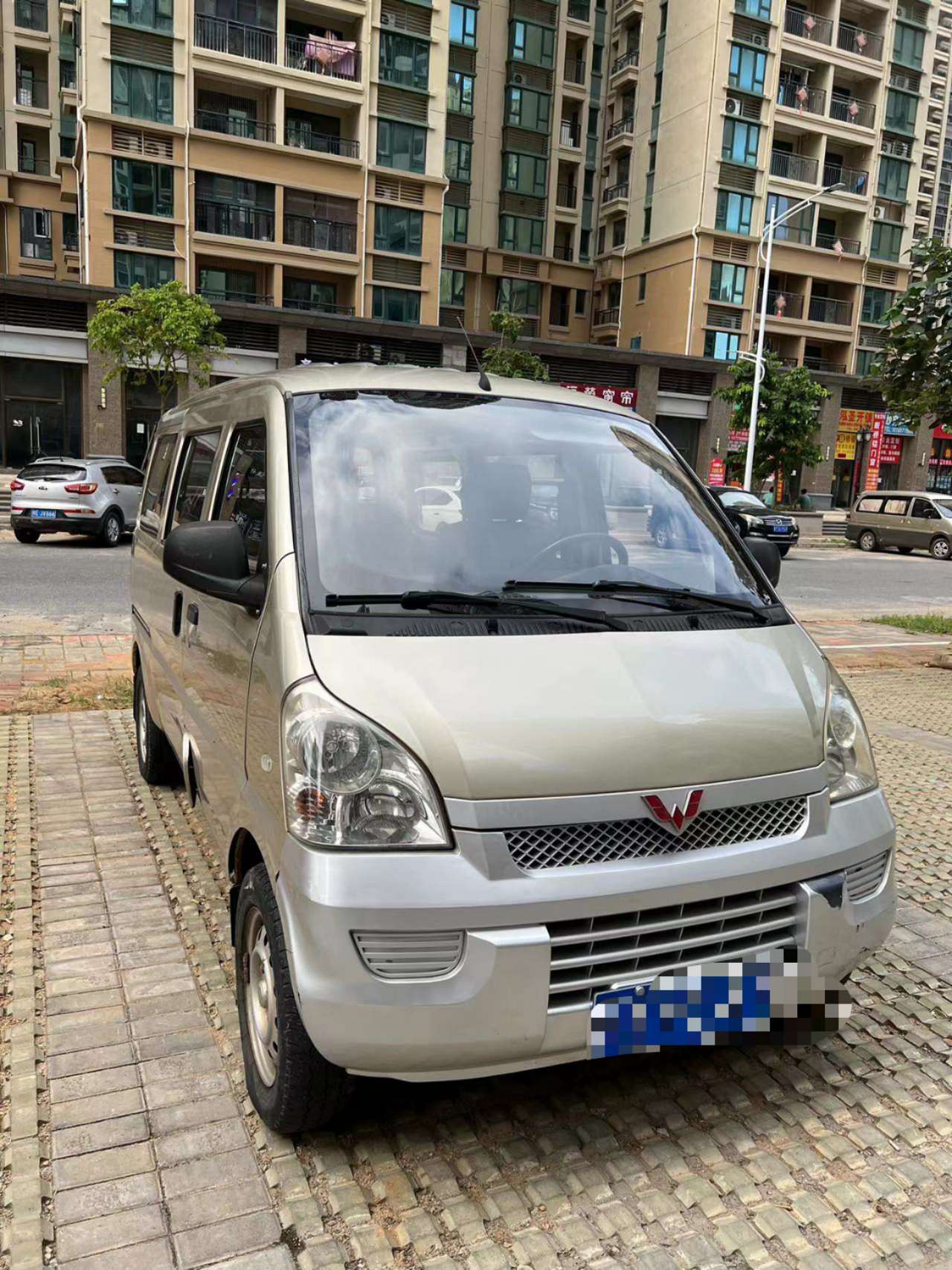 便宜面包车便宜五菱荣光