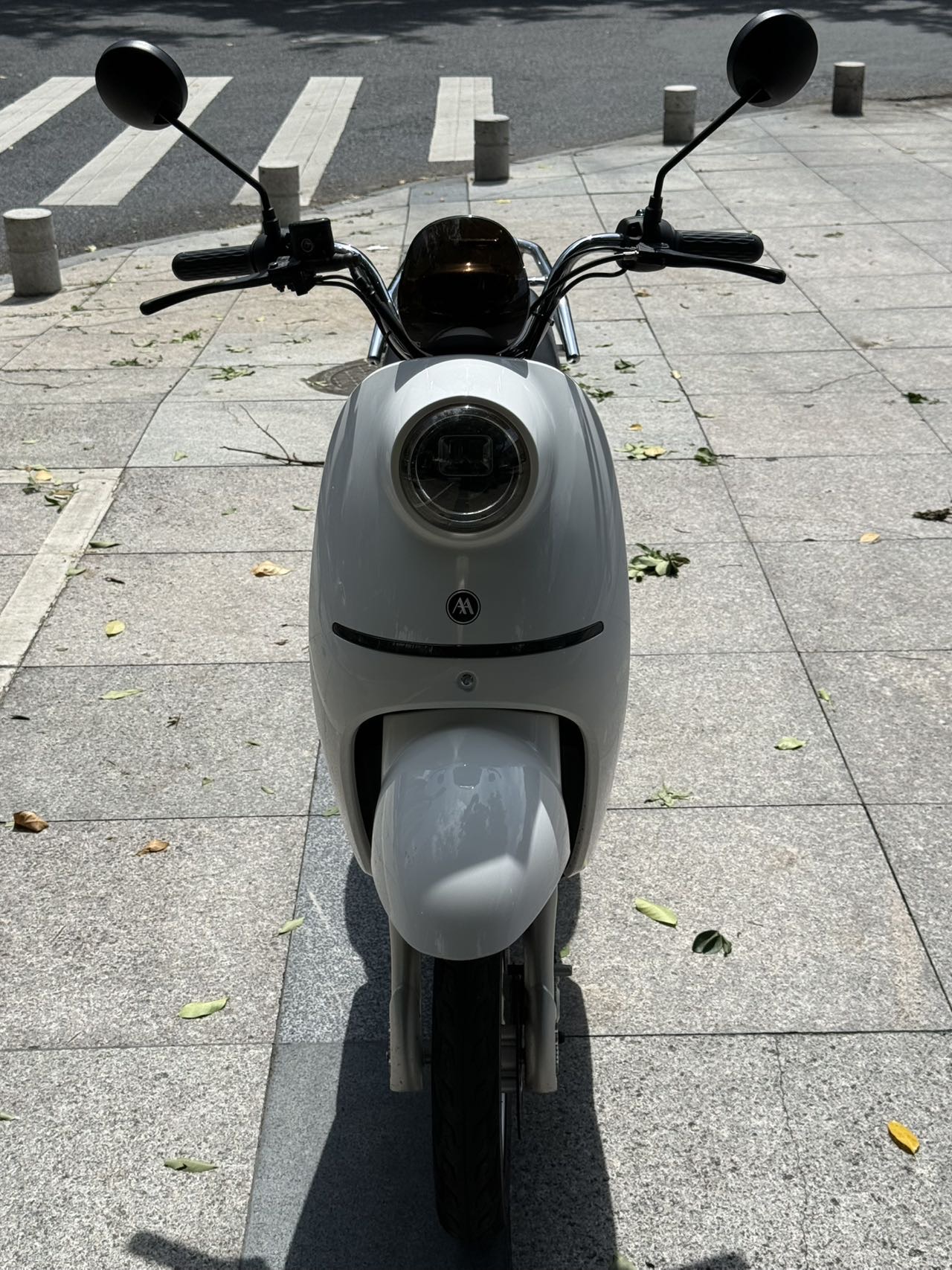 爱玛60V新国标小蓝牌电动车