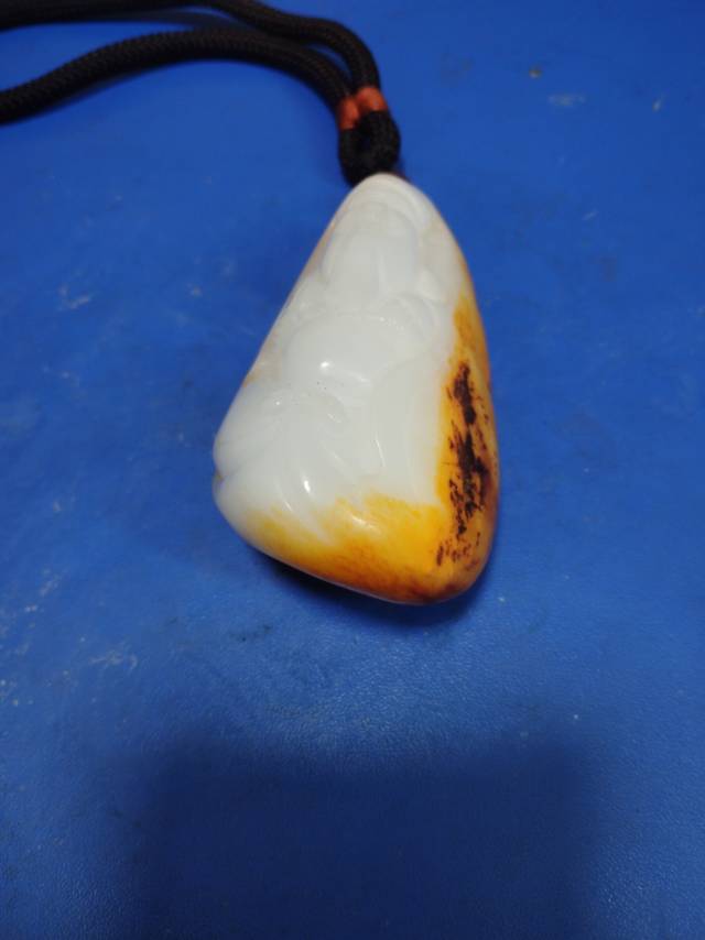 正品和田玉饰品低价转让