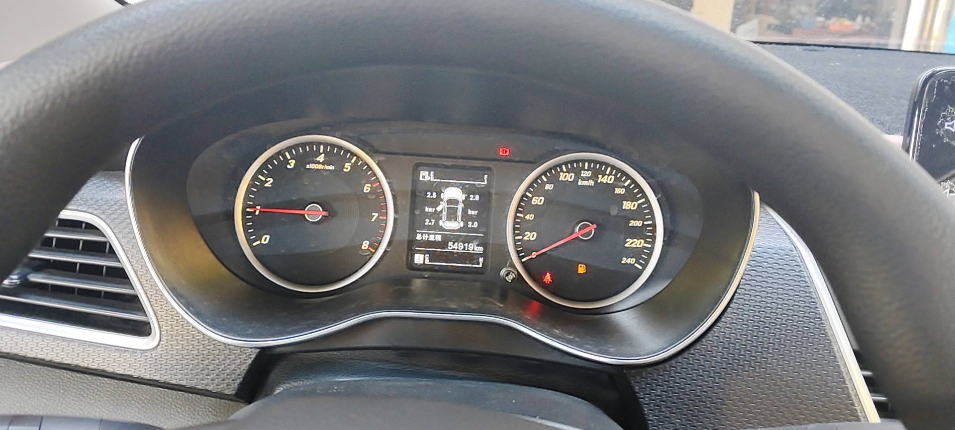 代友转让19年10月手动档宝骏730一辆,一手车,实表54900公里