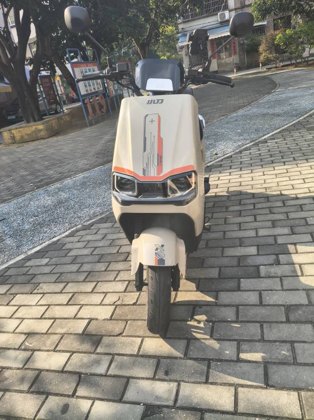 小刀电动车转让