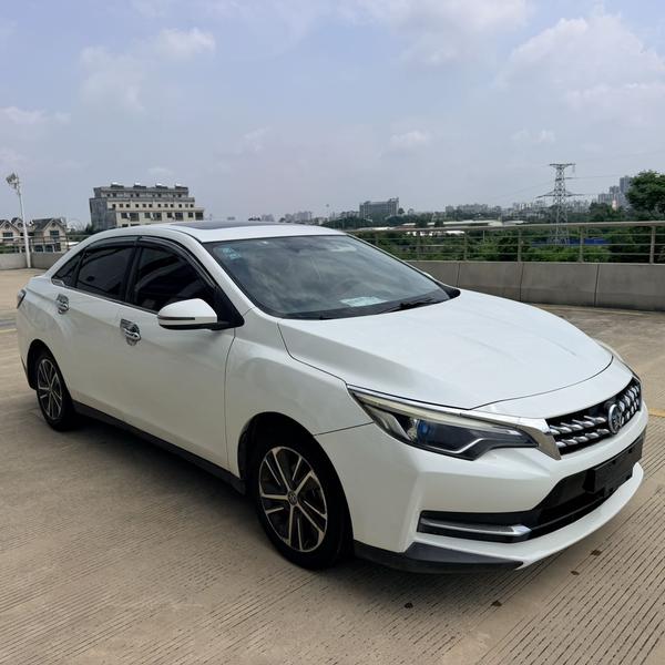 2019款启辰D60自动挡代步车